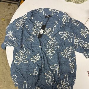 Fashion Nova Blue and White Floral Short Sleeve Shirt